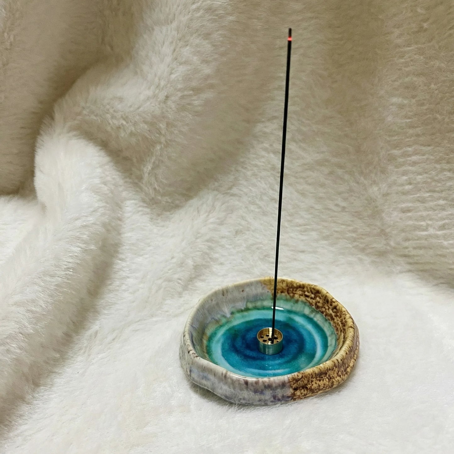 Zen style kiln-altered glaze incense burner, ice-crackle pottery ash catcher for home decor and aromatherapy